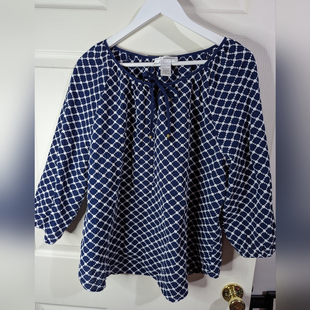 C.D. Daniels blue and white half sleeves Peasant blouse size 1X